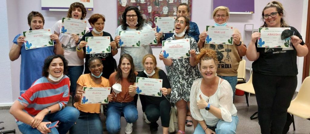Rosa Parreño junto a sus compañeras del grupo MAM