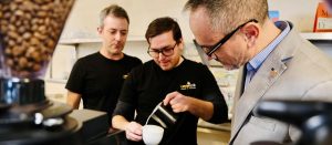 Fundación AMÁS inaugura la primera cafetería-escuela de especialidad inclusiva