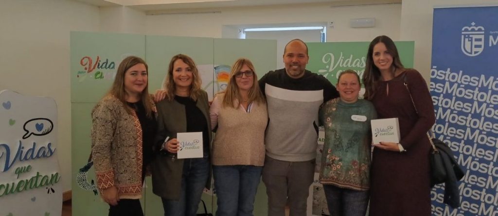 Fundación AMÁS participa en el acto institucional de Móstoles por el Día Internacional de las Personas Cuidadoras