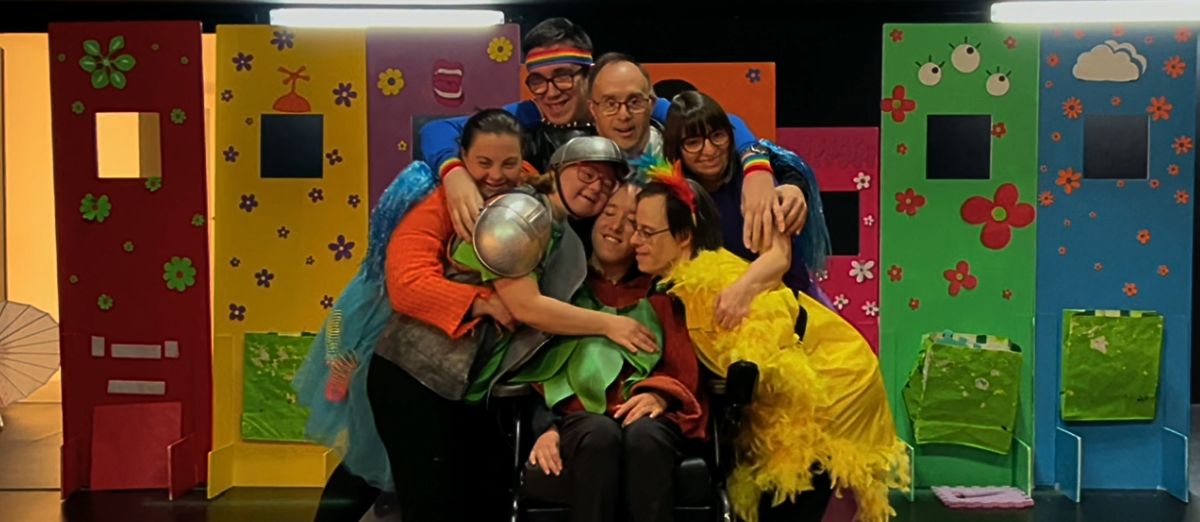 El elenco de Monstruos Diversos